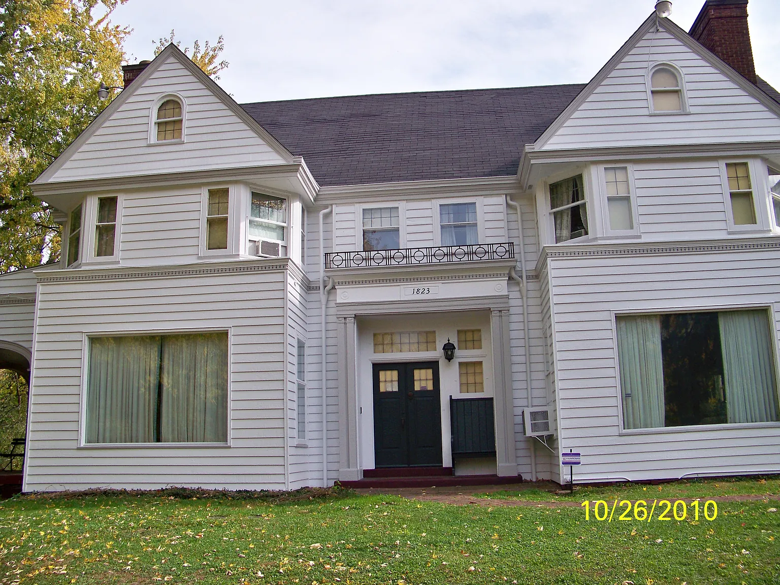 1823 Volney Rd photo 1