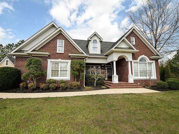 2nd image of 3168 Lakewood Dr NW