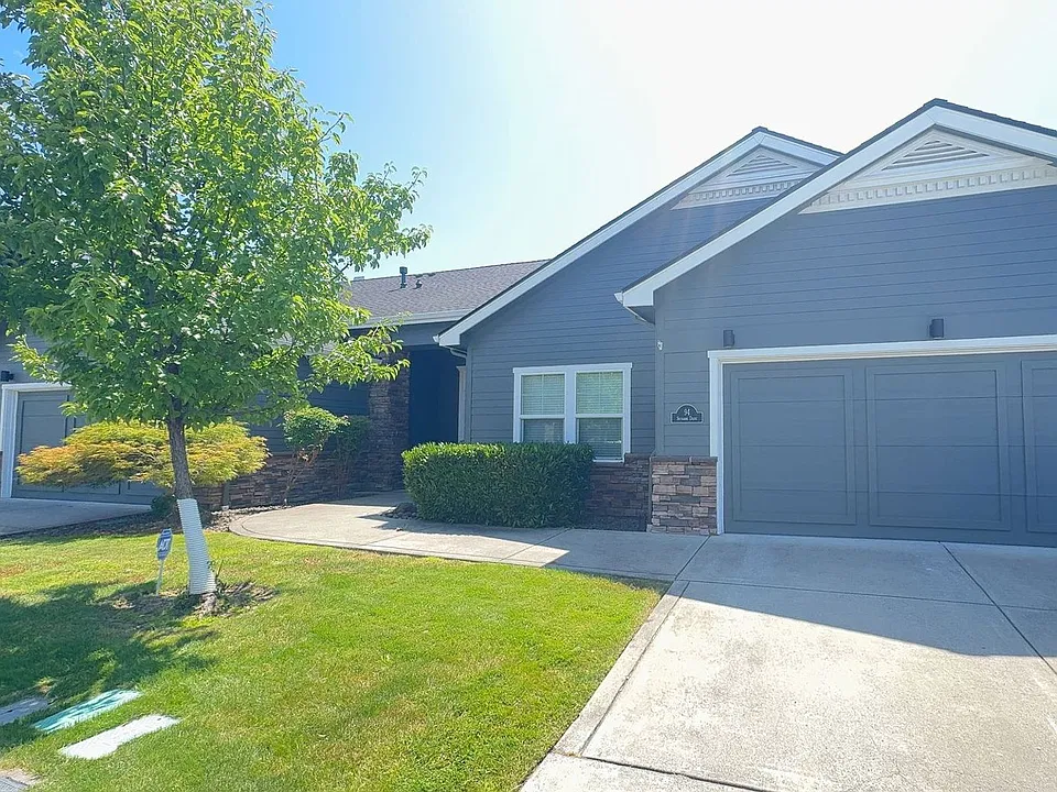94 Skyhawk Dr