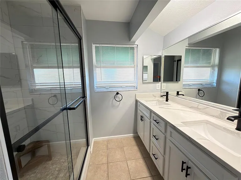824 Padua Ln — Photo 15