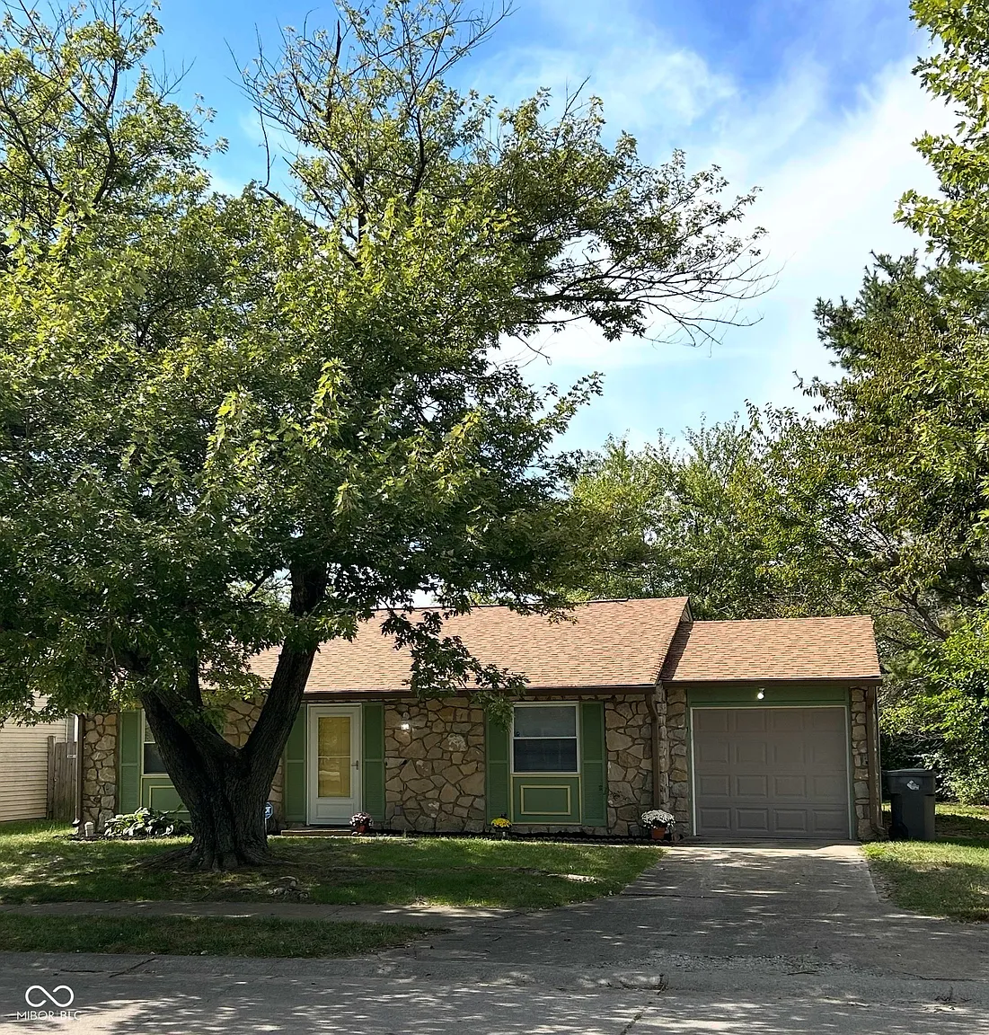 5240 Chisolm Trl photo 1
