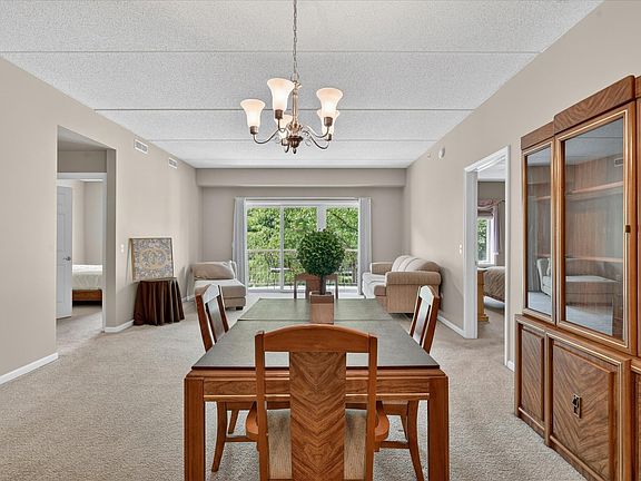 4th image of 799 Graceland Ave #209