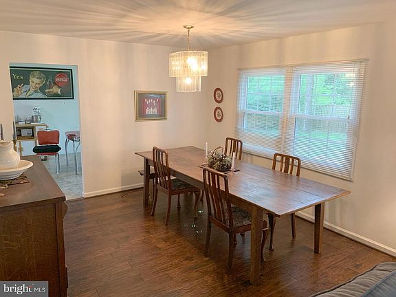 3rd image of 12804 Melvue Ct
