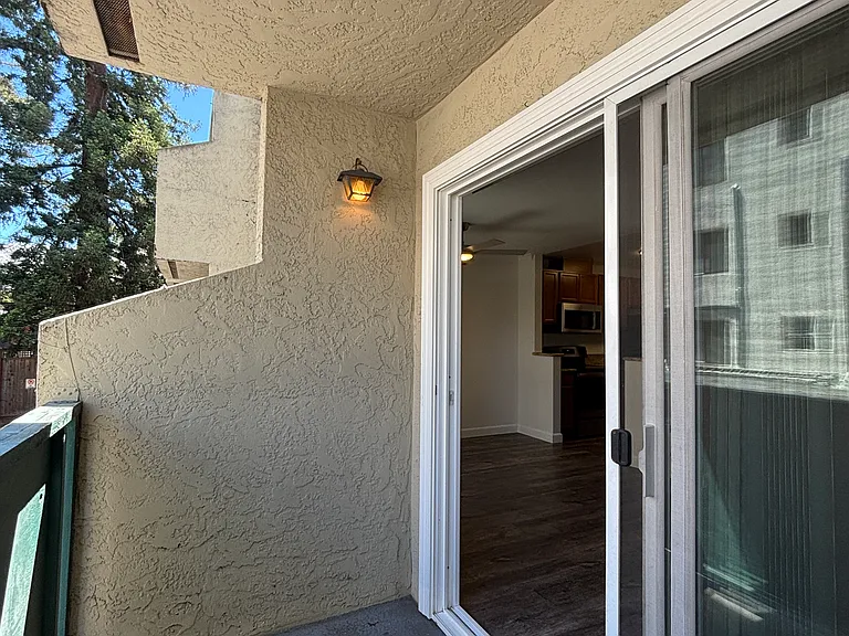 1029 El Camino Real #2 — Photo 22
