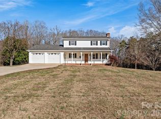 4821 E Old Us Highway 421, Yadkinville, NC 27055
