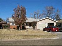 1st image of 812 W Yucca Ave