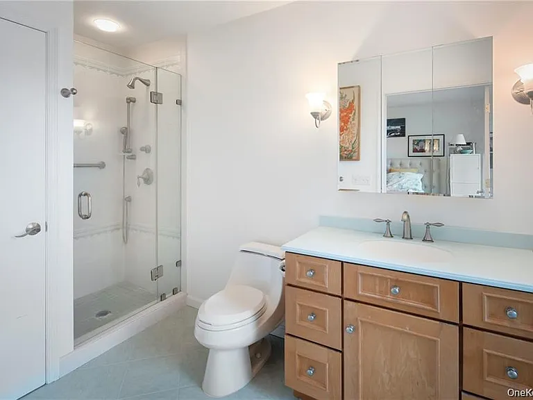 38 Bishop Park Rd — Photo 13