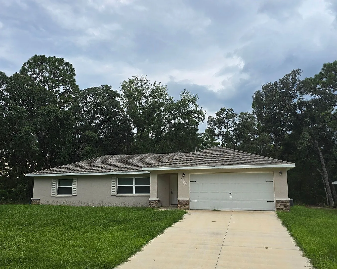 New and Nice 3/2/2 in Citrus Springs — Photo 1