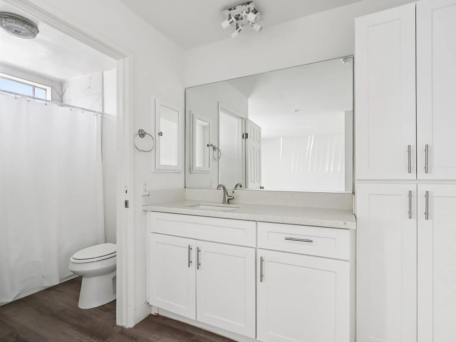 6300 Lankershim Blvd — Photo 4