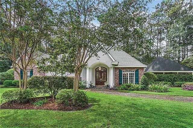 1st image of 125 Brewster Rd