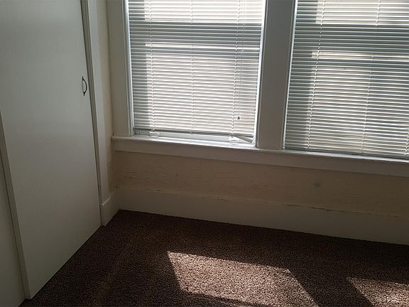 3rd image of 300 S 16th St APT 107