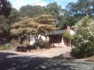 1135 Crest Dr, Santa Rosa, CA 95404