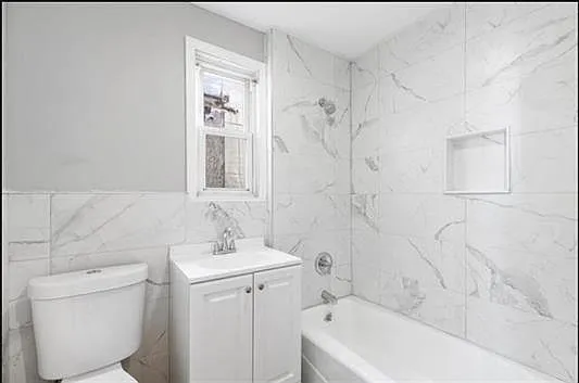 3 bed, 1.0 bath, $2,500 — Photo 2