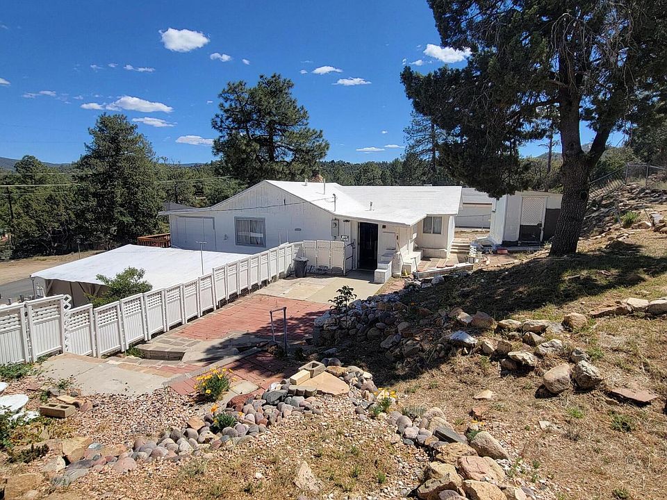 1st image of 1352 Pine Dr