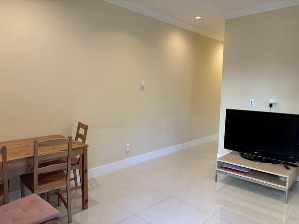 2 bedroom rental in Burnaby — photo 6