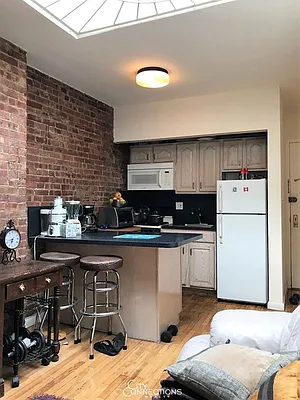 Rented by City Connections Realty | media 10