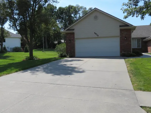5925 Berkeley Dr, Lincoln, NE 68512