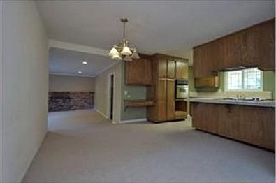 5th image of 923 Maclay Dr
