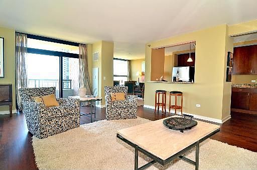 4th image of 1160 S Michigan Ave APT 2507