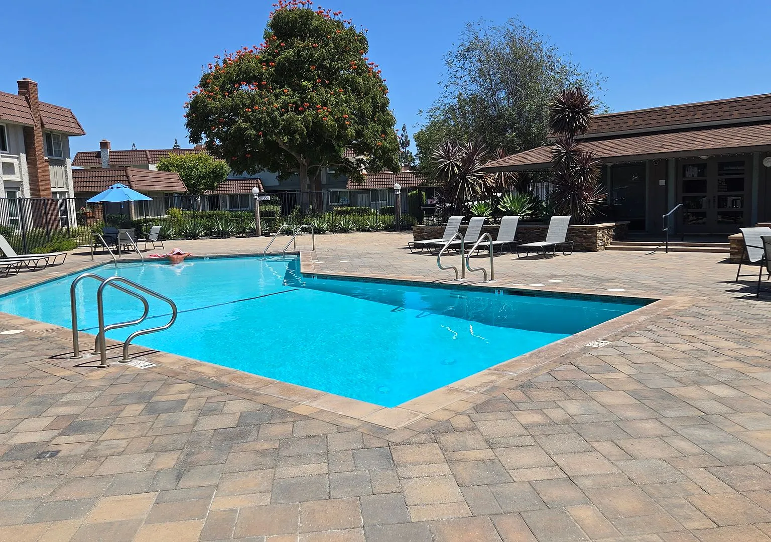 Cypress 3 Bed, 2.5 Bath Townhouse for Lease - $3,695 - 2 Car Garage — Photo 3
