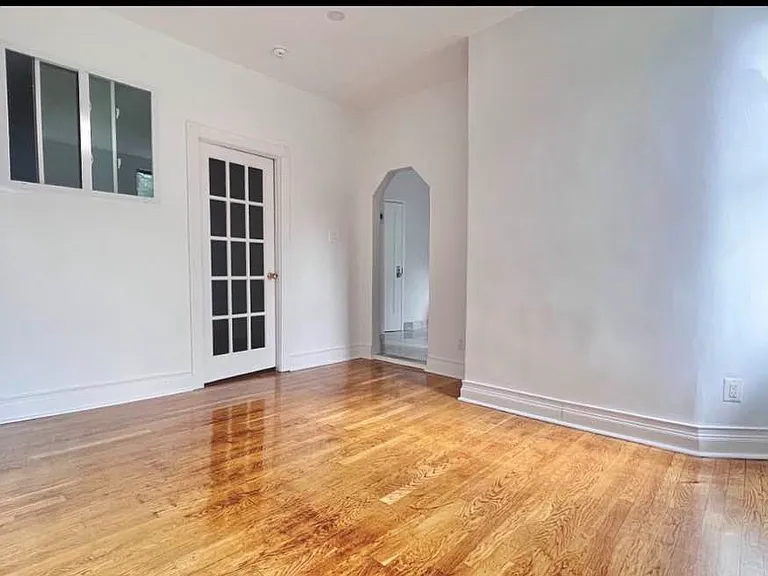 149 Leonard St #4 — Photo 3