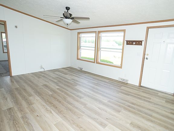 4th image of 1862 S County Road 800 E