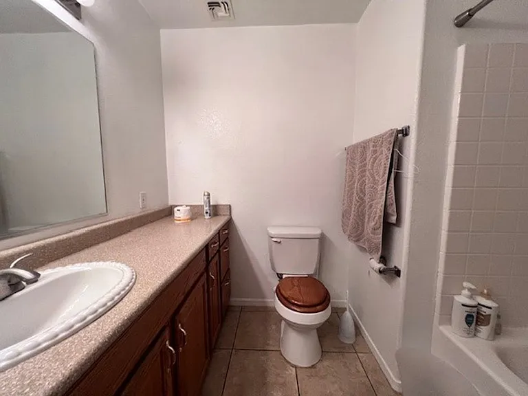 335 Riverwood Ln — Photo 18