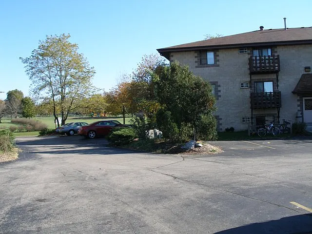 bldg2 parking_09272016