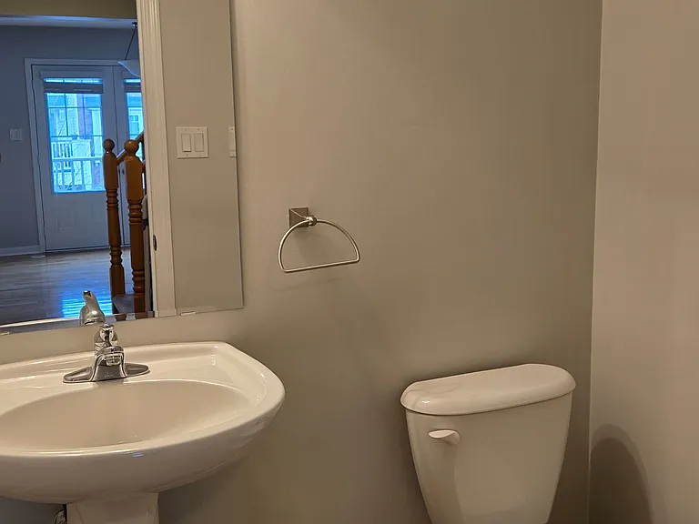 826 Fowles Ct — Photo 9