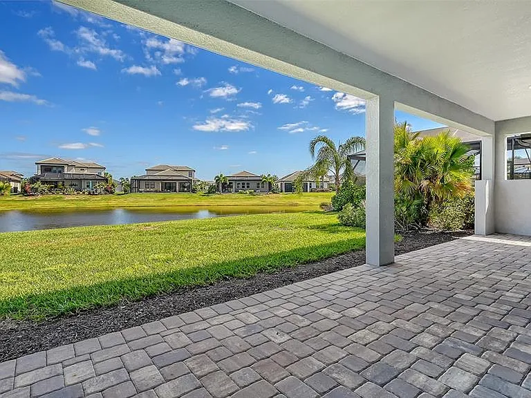 16905 Sweetwater Village Dr — Photo 41