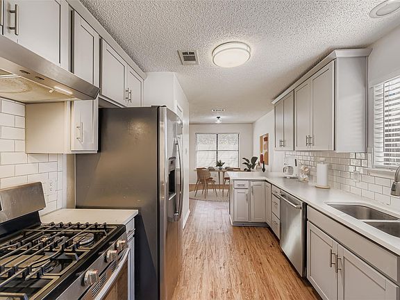 5th image of 9839 Briar Ridge Dr