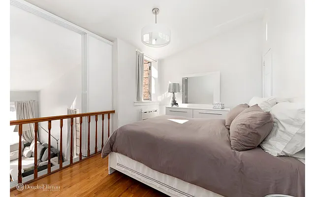 Rented by Douglas Elliman | media 23