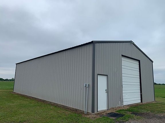 5th image of 2709 S Agra Rd