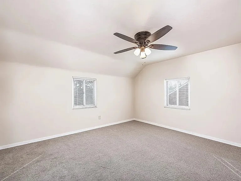 12 Wenzell Pl — Photo 17
