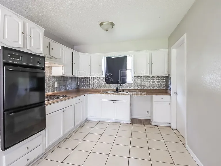 11235 Lemond Dr — Photo 5