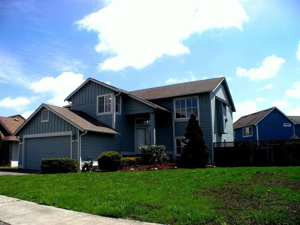1st image of 1016 200th Street Ct E