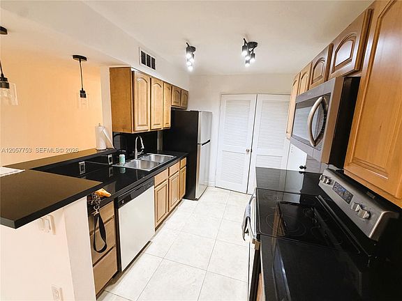 3rd image of 7483 SW 82nd St APT A102