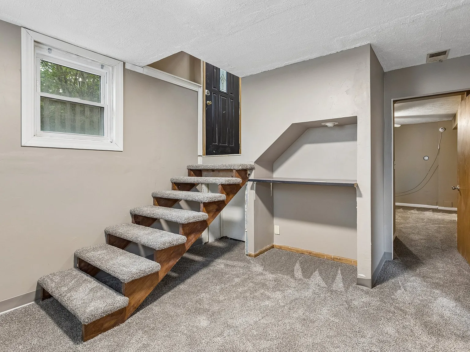 4 bed, 1250 sqft, $1,800 — Photo 4