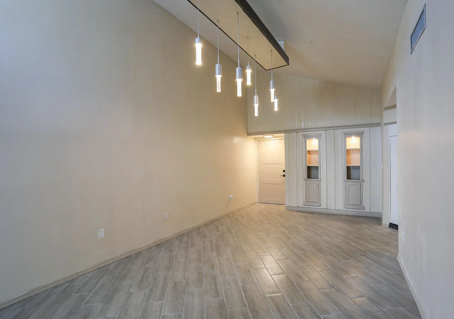 3655 Atrium Drive — Photo 4