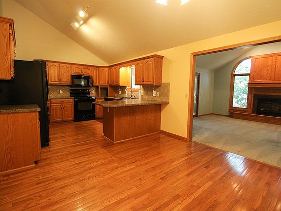 5th image of 1417 Austin Cir