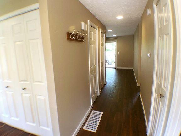 2nd image of 1801 SE Quail Cir