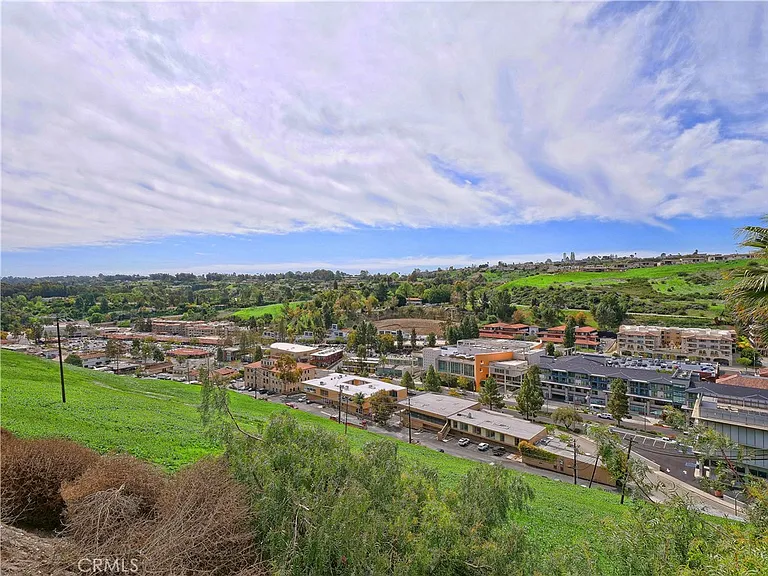 27665 Longhill Dr — Photo 19