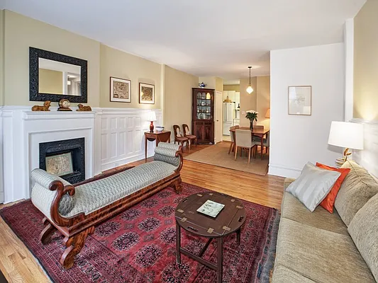 Sold by Sotheby's International Realty | media 2