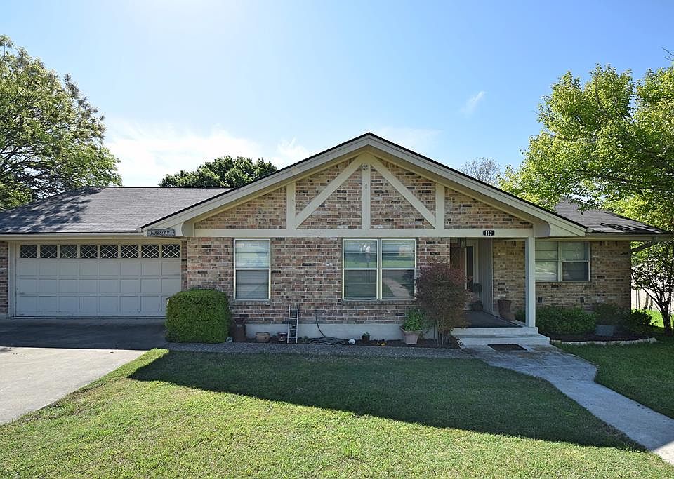 1st image of 113 Spanish Oak Ln