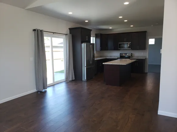 1750 Kok Rd Unit B, Lynden, WA 98264