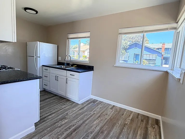 1745 Lexington Ave #1745 — Photo 9