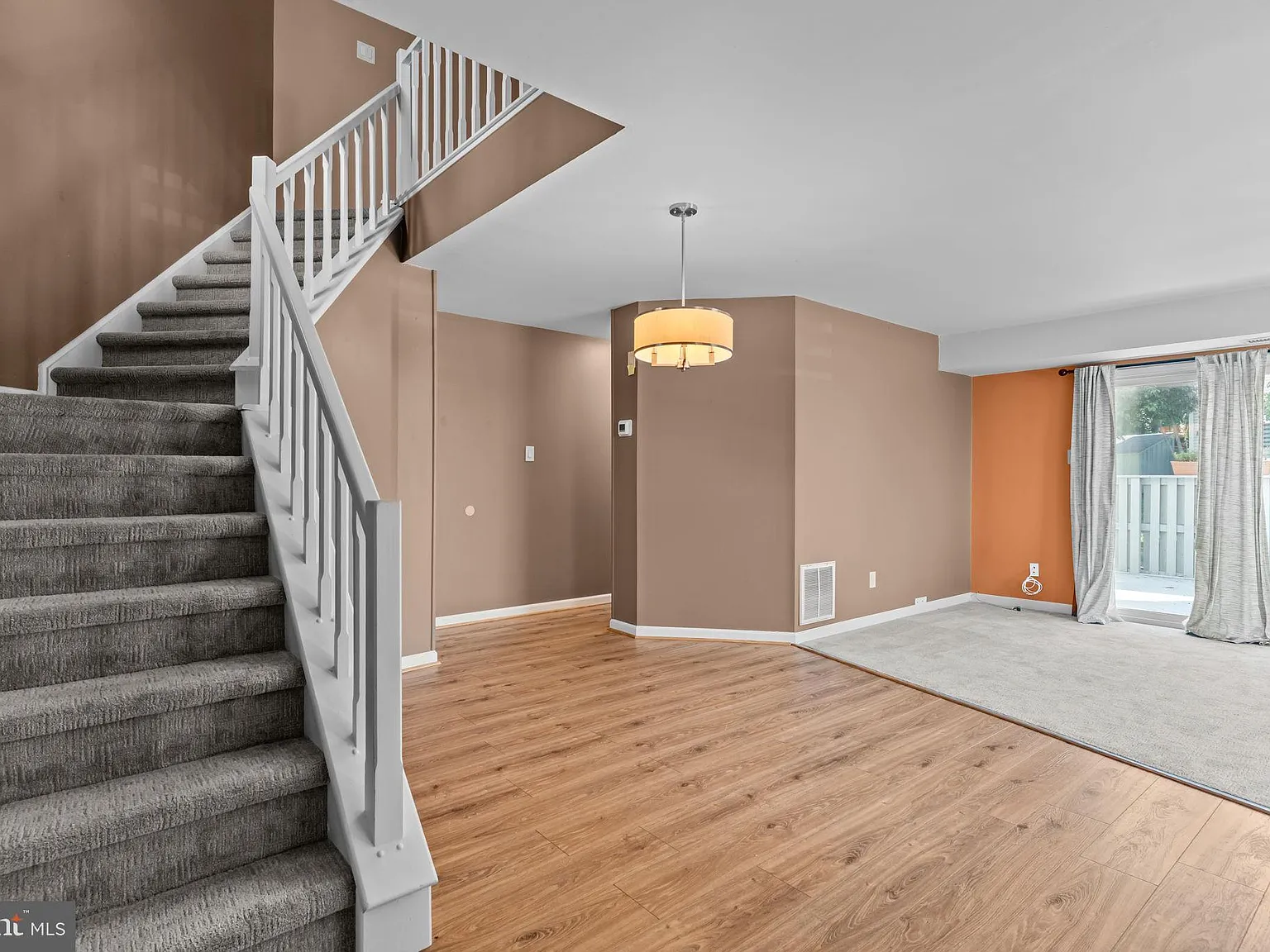2 bed, 2.0 bath, 1340 sqft, $2,500 — Photo 4