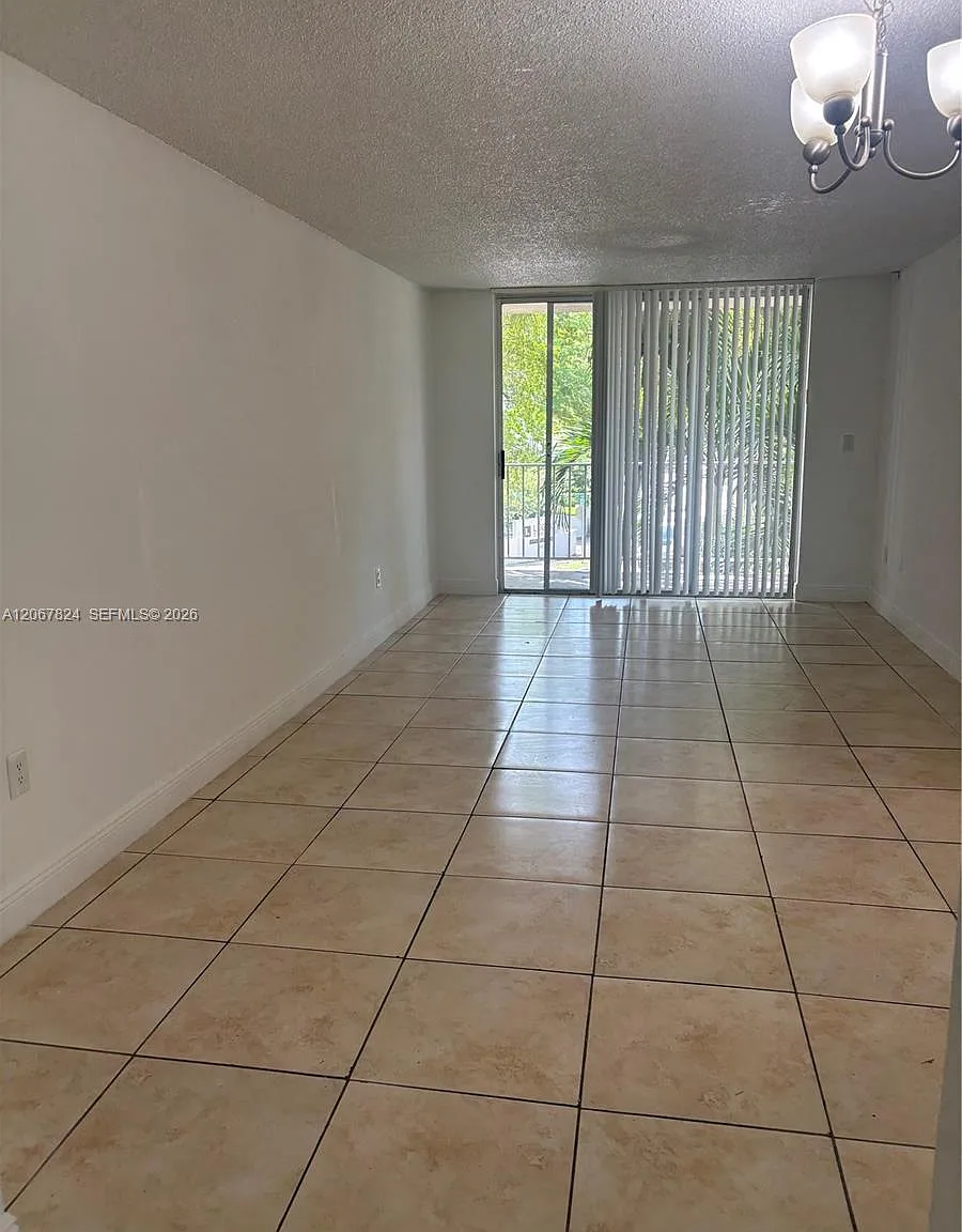Bayview Palms Condo — Photo 3