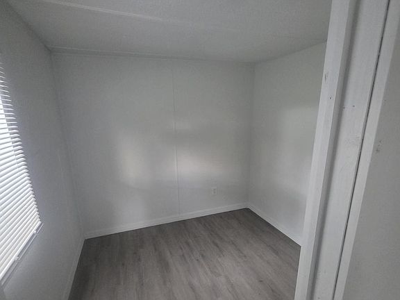 5th image of 405 Union Dr #23