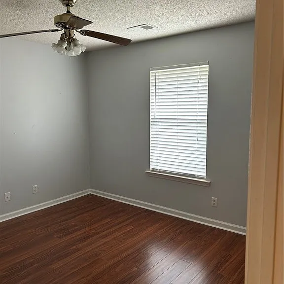 114 Chapel Dr — Photo 15